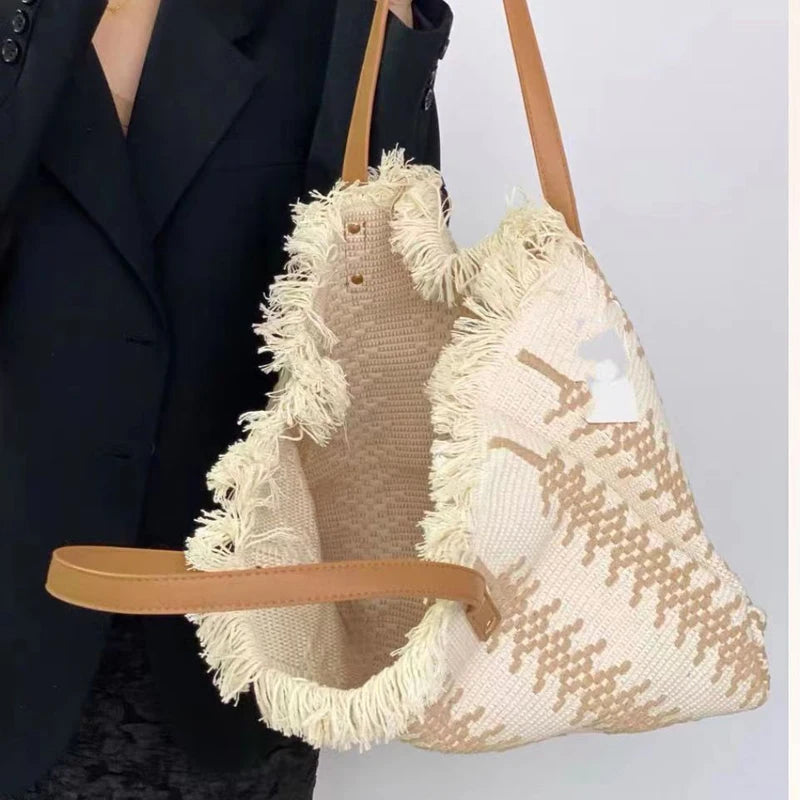 Women Shoulder Bag Large Capacity Canvas Shopping Tote Bags Summer Beach Travel Tassel Contrasting Colors Retro Holiday Handbag