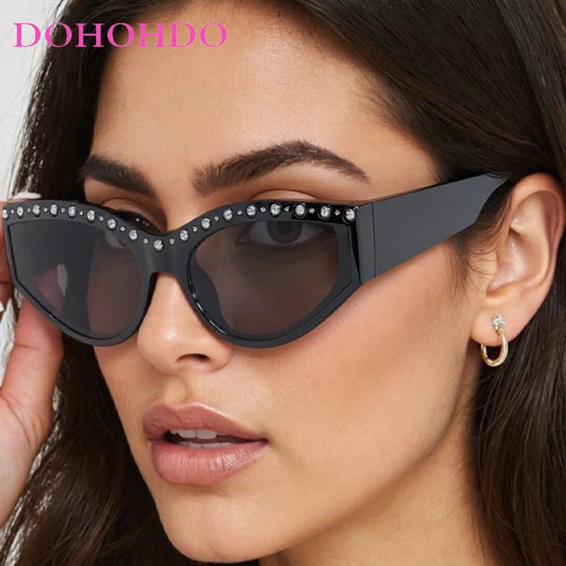 Vintage Luxury Designer Rhinestone Sunglasses Women Trendy Cat Eye Sun Glasses Male Summer Traveling Shades UV400 Lentes Mujer