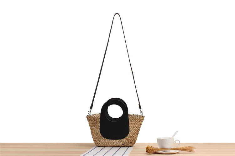 Handmade Woven Women's Shoulder Bag Bohemian Tassel Crossbody Bags Knitted Summer Bucket Straw Beach Bag Female Handbags
