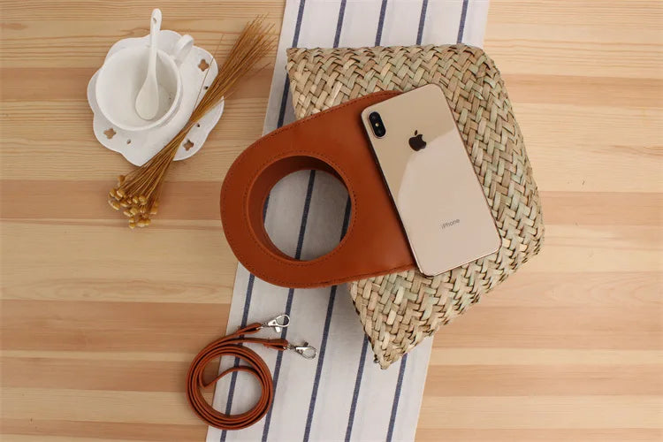 Handmade Woven Women's Shoulder Bag Bohemian Tassel Crossbody Bags Knitted Summer Bucket Straw Beach Bag Female Handbags