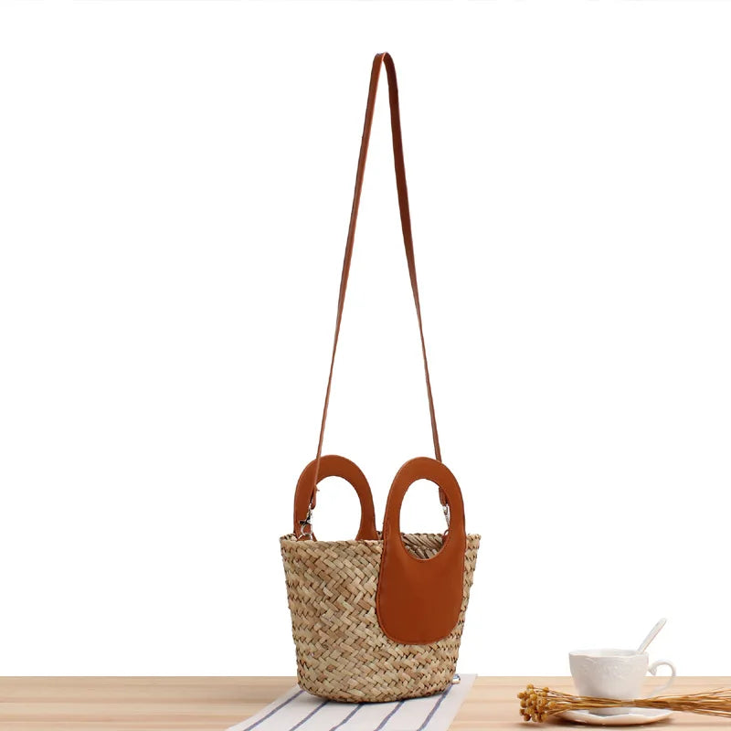 Handmade Woven Women's Shoulder Bag Bohemian Tassel Crossbody Bags Knitted Summer Bucket Straw Beach Bag Female Handbags